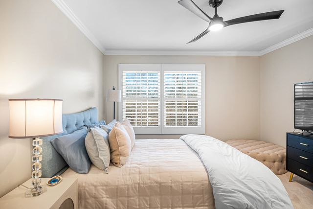 1802 Princeton Court, Lake Forest, IL 60045