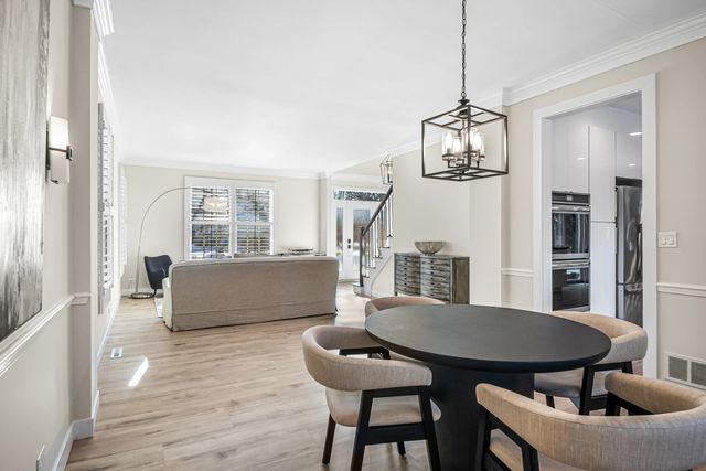 1802 Princeton Court, Lake Forest, IL 60045