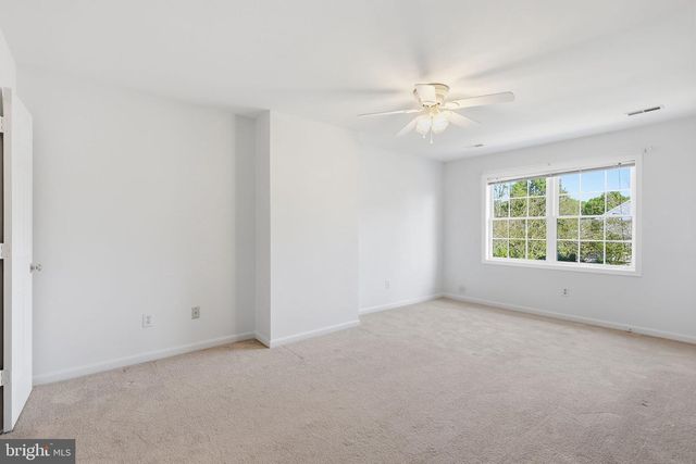 7020 HELM DR, Remington, VA 22734