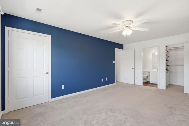 7020 HELM DR, Remington, VA 22734