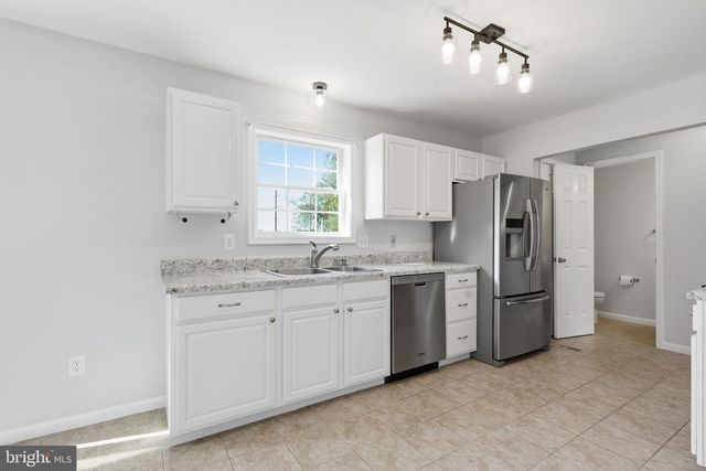 7020 HELM DR, Remington, VA 22734