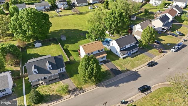 7020 HELM DR, Remington, VA 22734