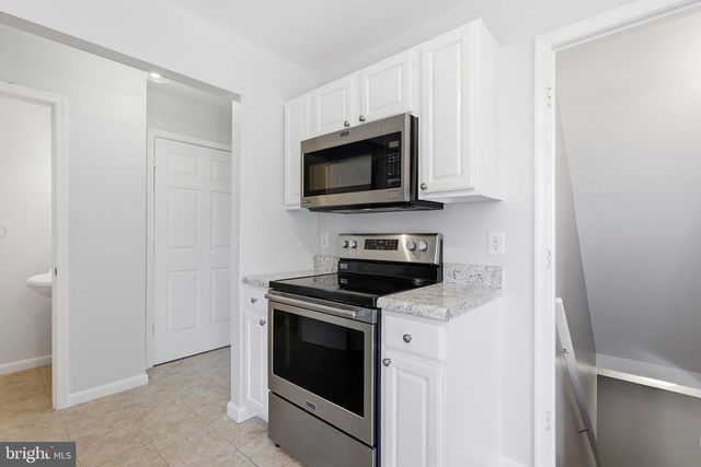 7020 HELM DR, Remington, VA 22734