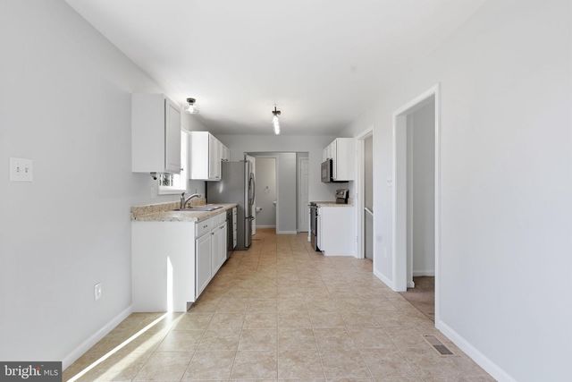 7020 HELM DR, Remington, VA 22734