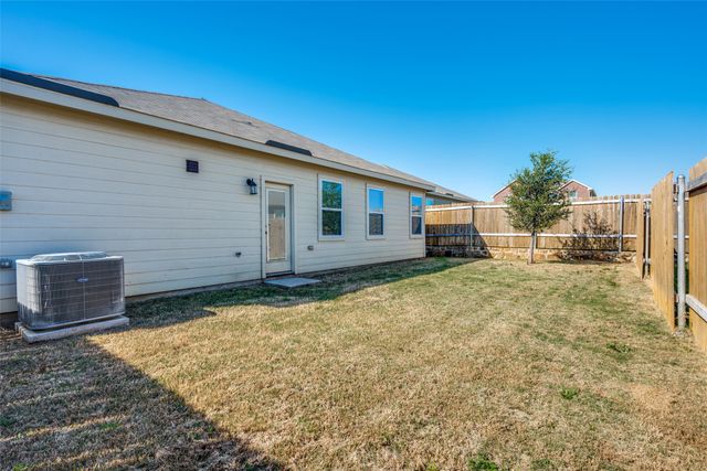 7609 Duck Bay Road, Fort Worth, TX 76120