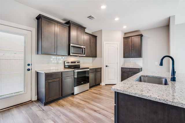 7609 Duck Bay Road, Fort Worth, TX 76120