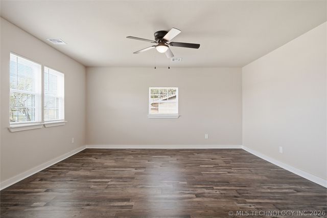 102 W Ruth Street, Kellyville, OK 74039