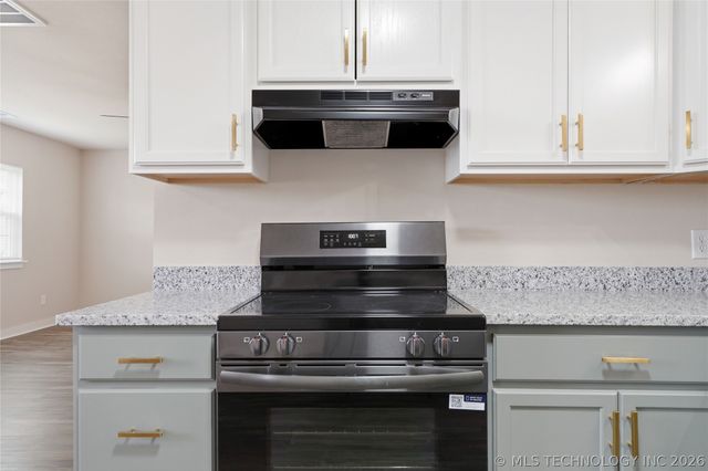 102 W Ruth Street, Kellyville, OK 74039