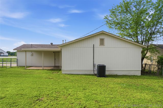 102 W Ruth Street, Kellyville, OK 74039