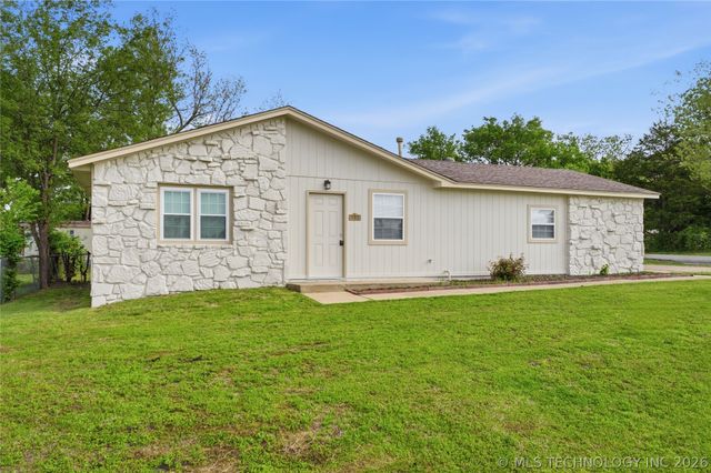 102 W Ruth Street, Kellyville, OK 74039