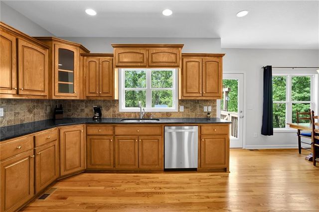 933 Whistler Lane, Canton, GA 30114