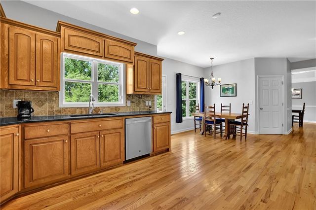 933 Whistler Lane, Canton, GA 30114