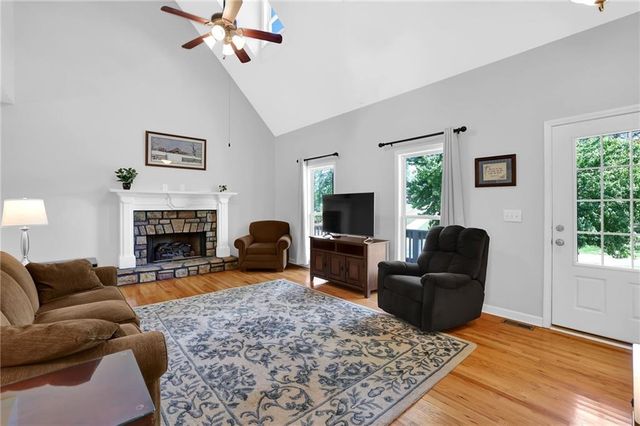 933 Whistler Lane, Canton, GA 30114