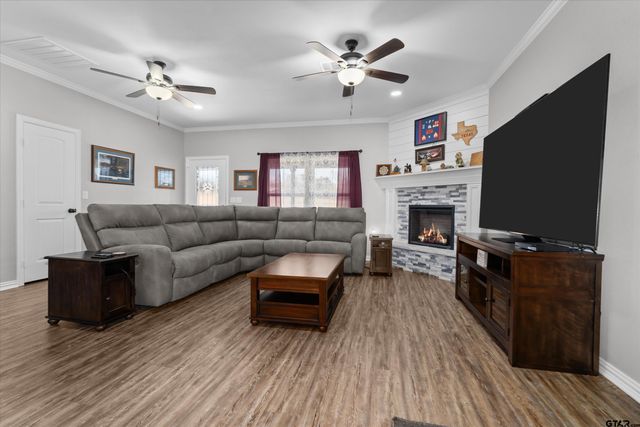 19764 E FM 837, Frankston, TX 75763