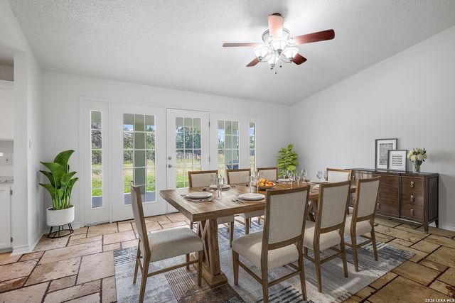 110 live oak, Kerrville, TX 78028