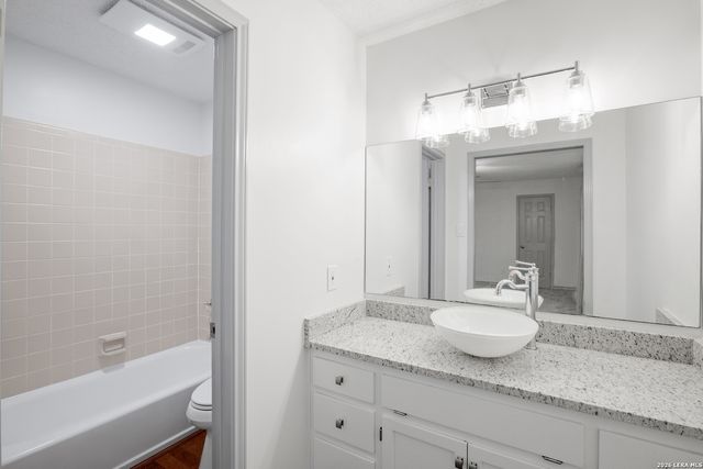 110 live oak, Kerrville, TX 78028