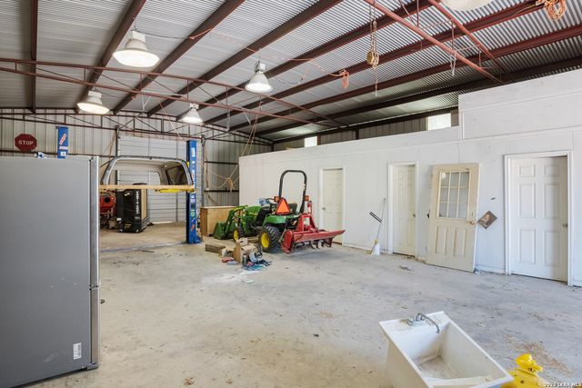 110 live oak, Kerrville, TX 78028