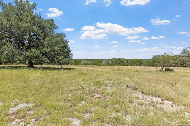 110 live oak, Kerrville, TX 78028