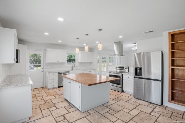 110 live oak, Kerrville, TX 78028