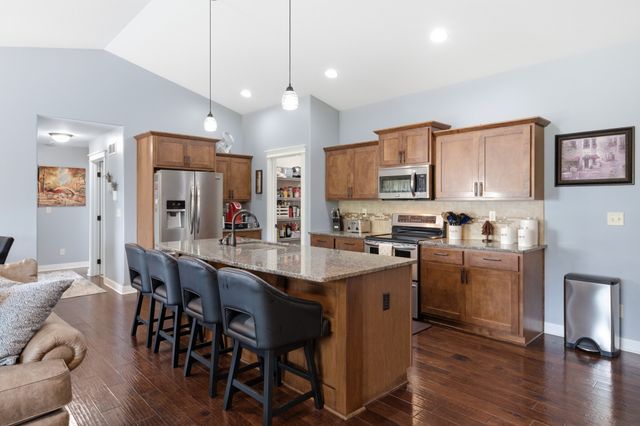 319 31st Street SW, Altoona, IA 50009