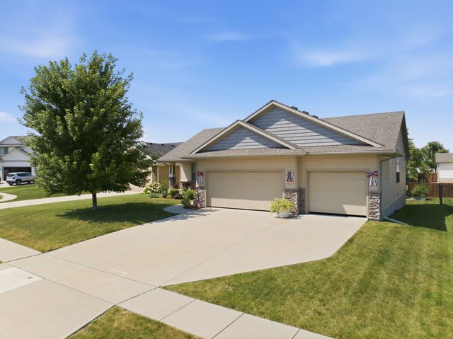 319 31st Street SW, Altoona, IA 50009