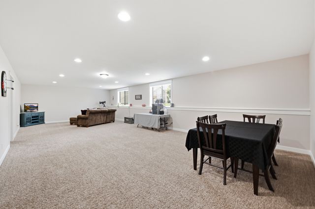 319 31st Street SW, Altoona, IA 50009