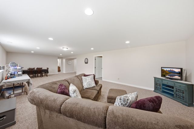 319 31st Street SW, Altoona, IA 50009