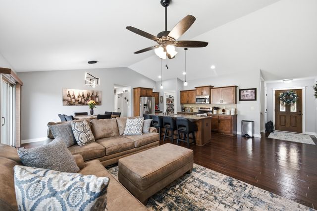 319 31st Street SW, Altoona, IA 50009