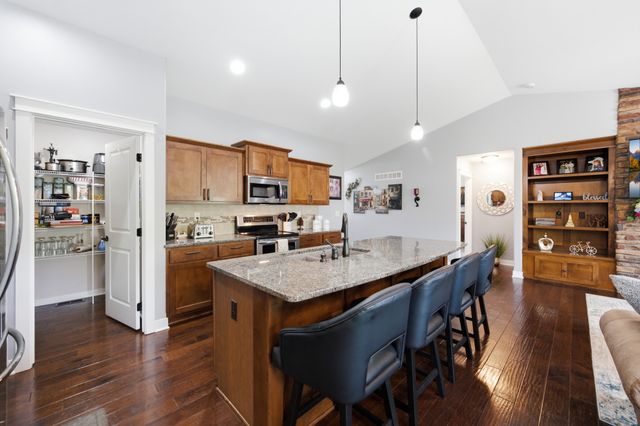 319 31st Street SW, Altoona, IA 50009