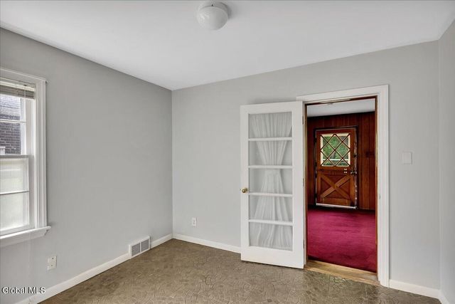 43 Crescent Drive, Albany, NY 12208