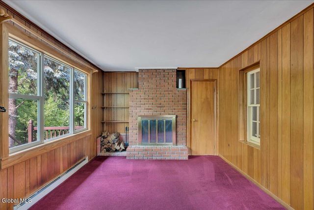 43 Crescent Drive, Albany, NY 12208