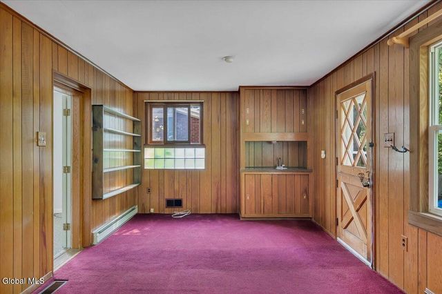 43 Crescent Drive, Albany, NY 12208