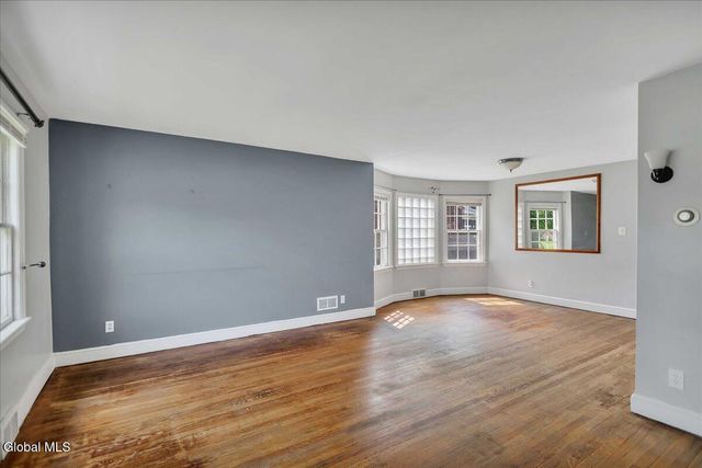 43 Crescent Drive, Albany, NY 12208