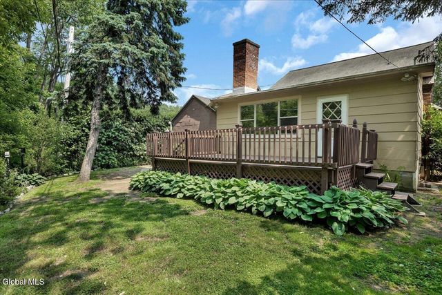43 Crescent Drive, Albany, NY 12208