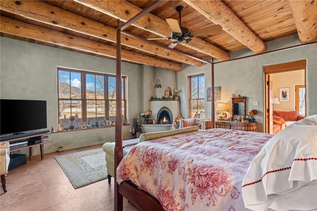 71 County Road 155, Abiquiu, NM 87510