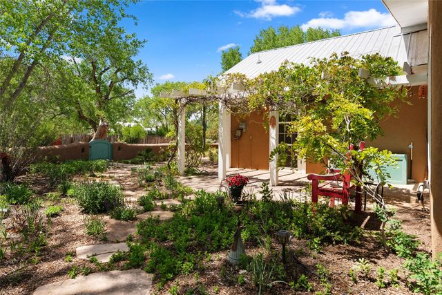 71 County Road 155, Abiquiu, NM 87510