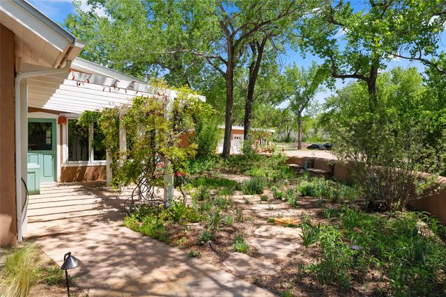 71 County Road 155, Abiquiu, NM 87510