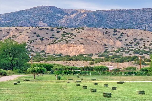 71 County Road 155, Abiquiu, NM 87510