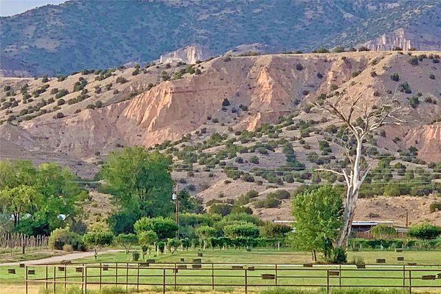 71 County Road 155, Abiquiu, NM 87510