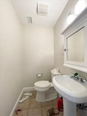 35 Magnolia Ave 2, Cambridge, MA 02138