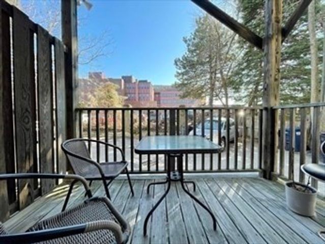 35 Magnolia Ave 2, Cambridge, MA 02138