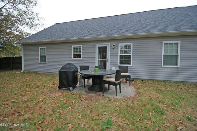 101 Old Dock Landing Road, Sneads Ferry, NC 28460