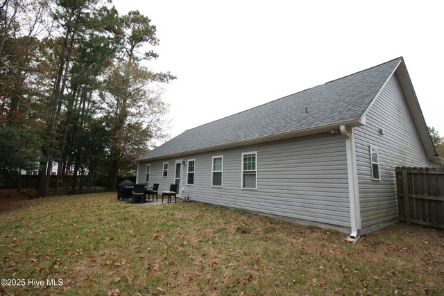 101 Old Dock Landing Road, Sneads Ferry, NC 28460