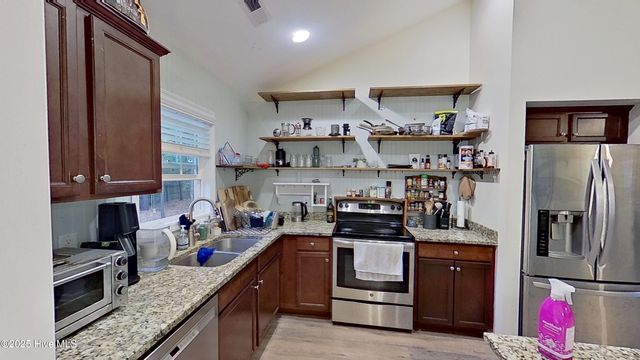 101 Old Dock Landing Road, Sneads Ferry, NC 28460