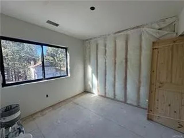 526 Woodside, Big Bear City, CA 92314