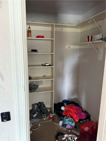 512 Mulligan DR, Virginia Beach, VA 23462