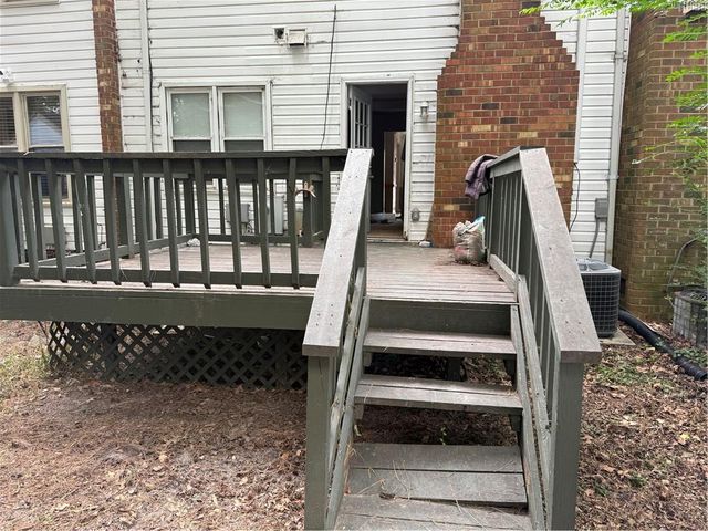 512 Mulligan DR, Virginia Beach, VA 23462