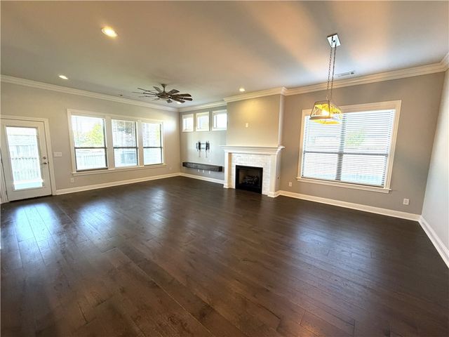 2700 Nottingham Avenue, Bentonville, AR 72713
