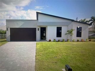 2012 NE 28th ST, Cape Coral, FL 33909