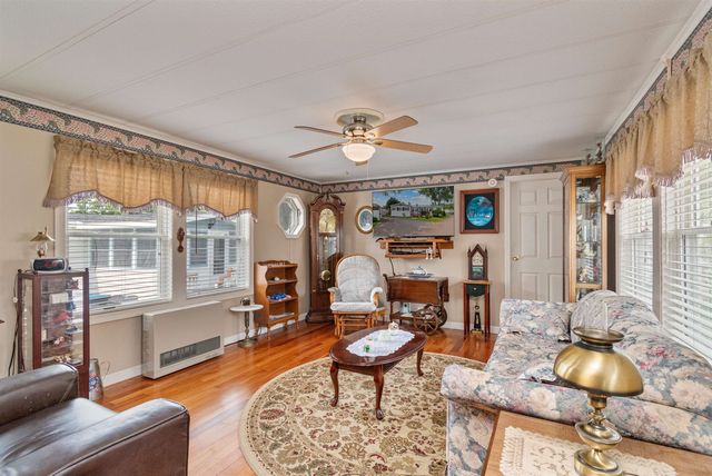 6 East Avenue, Colchester (colchester), VT 05446